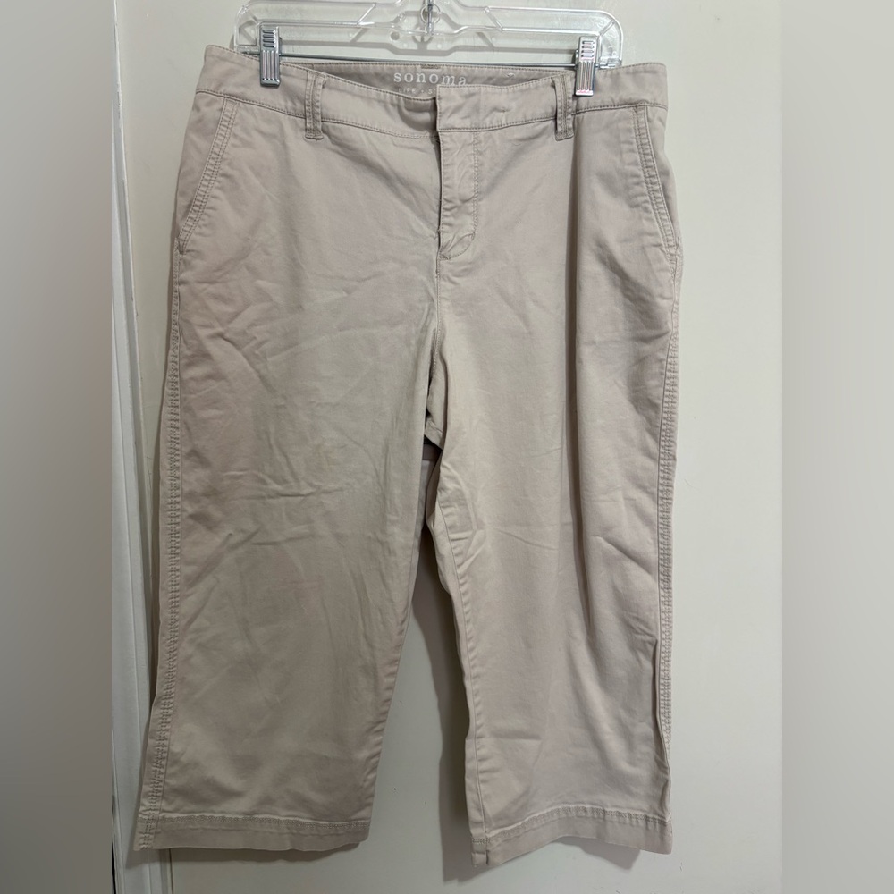 Sonoma Women's Cream Capris